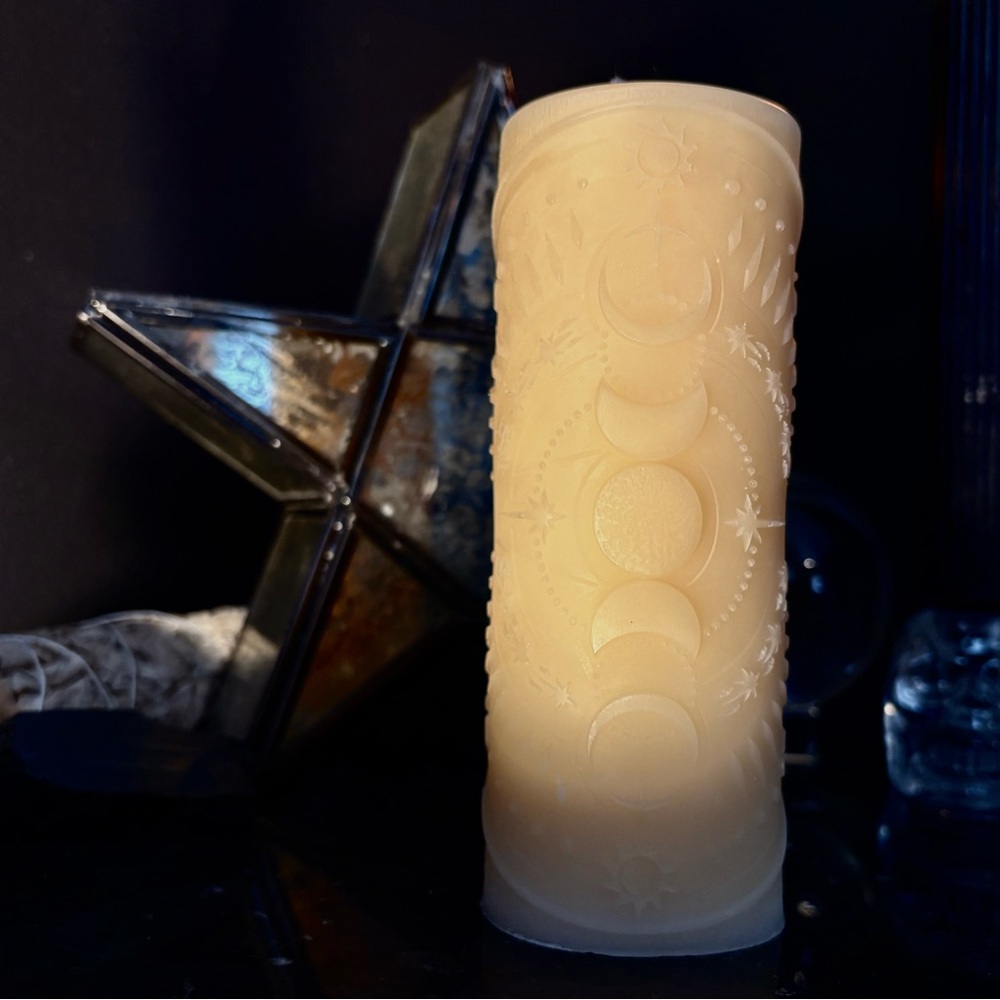 Moon phases candle